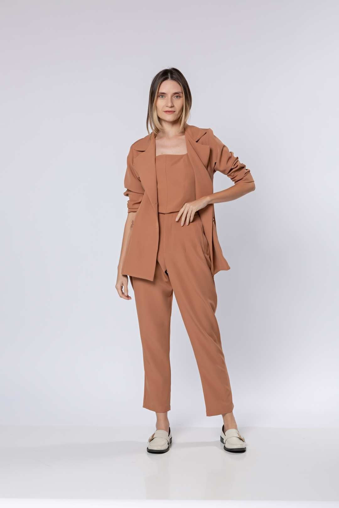 Conj 3 Peças em Alfaiataria (Calça, Cropped e Blazer)✨