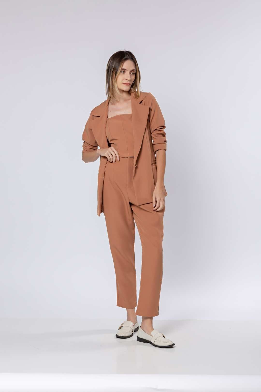 Conj 3 Peças em Alfaiataria (Calça, Cropped e Blazer)✨