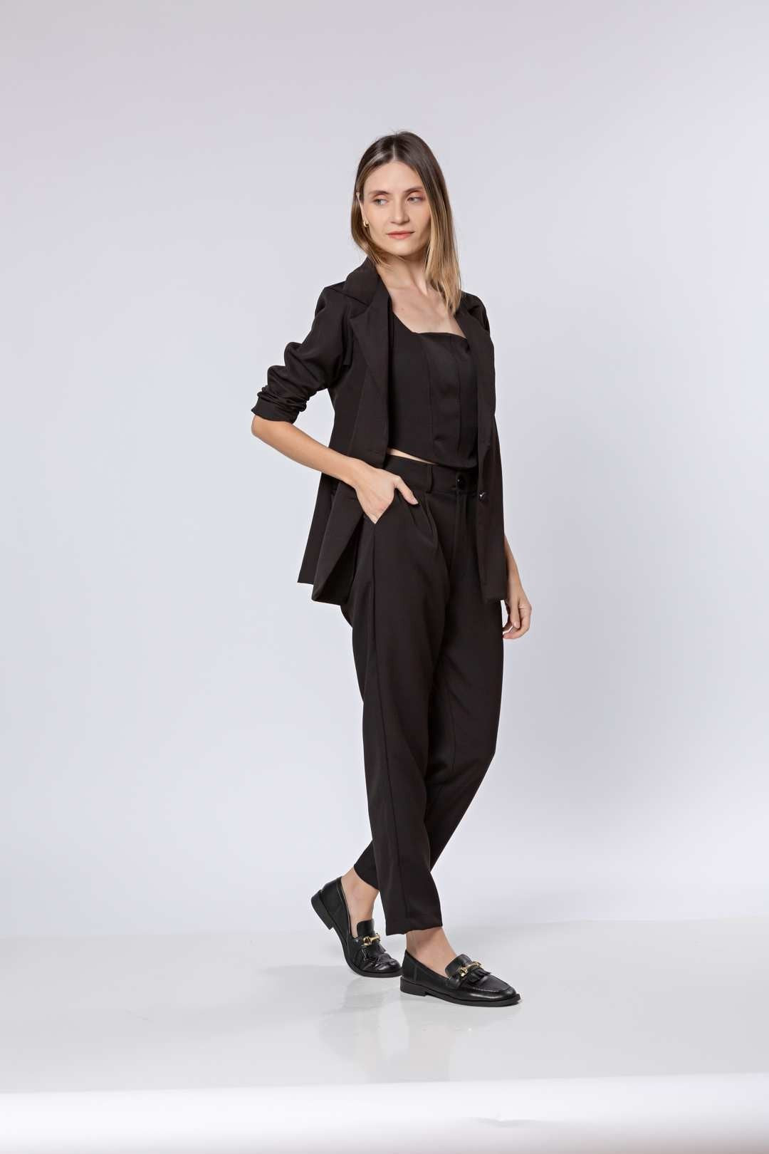 Conj 3 Peças em Alfaiataria (Calça, Cropped e Blazer)✨