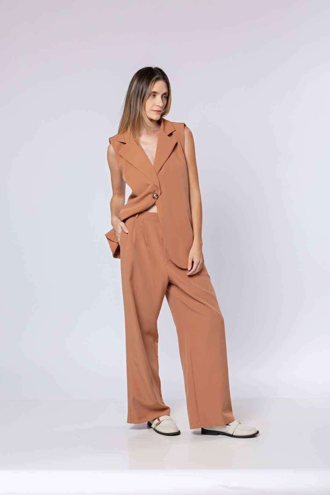 Conj Calça Pantalona + Colete Alongado Nude