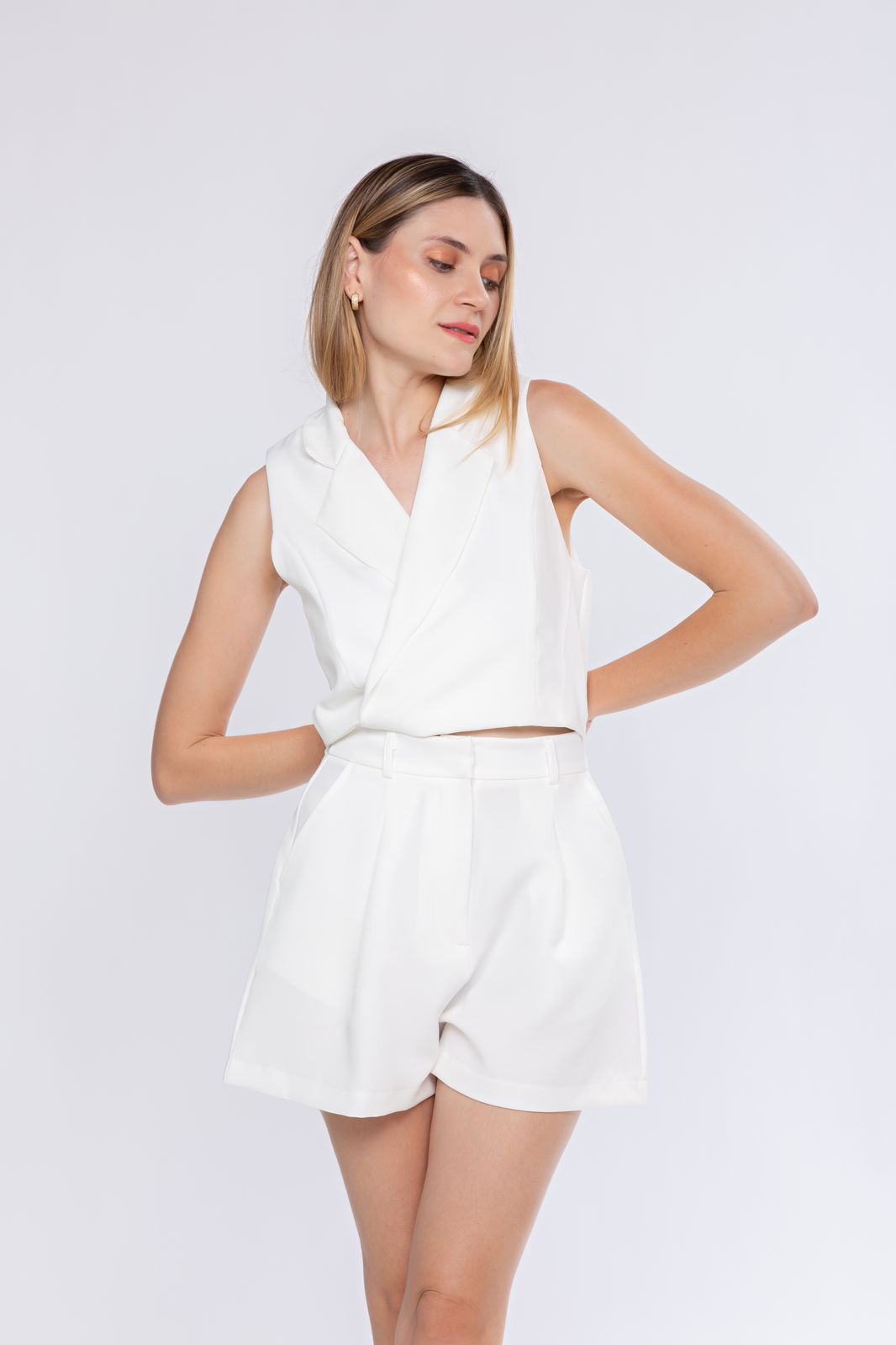 Conj Shorts de Ryca + Blusa Bozzetti Off White